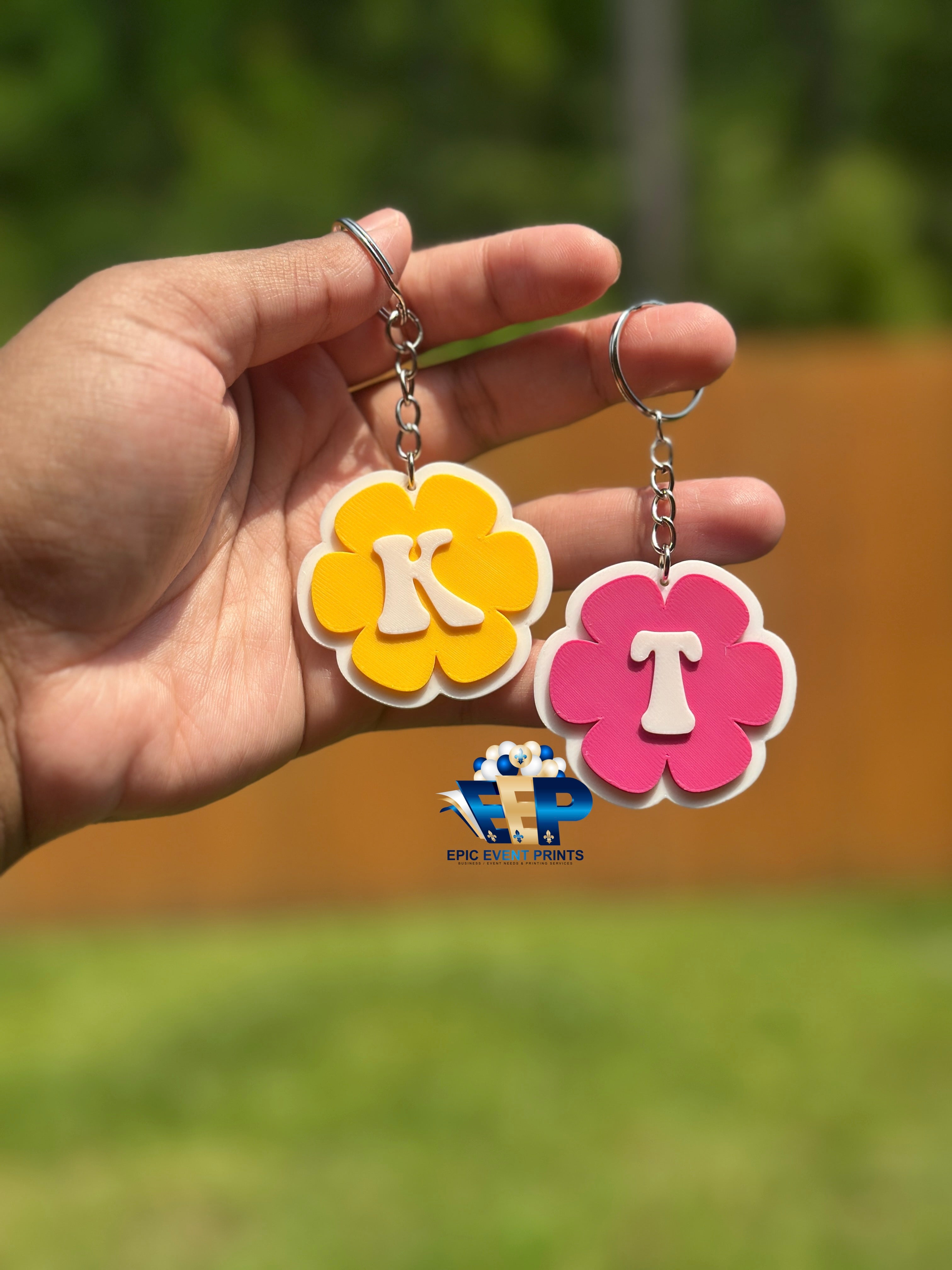 Custom 3D Flower Initial Keychain image 0